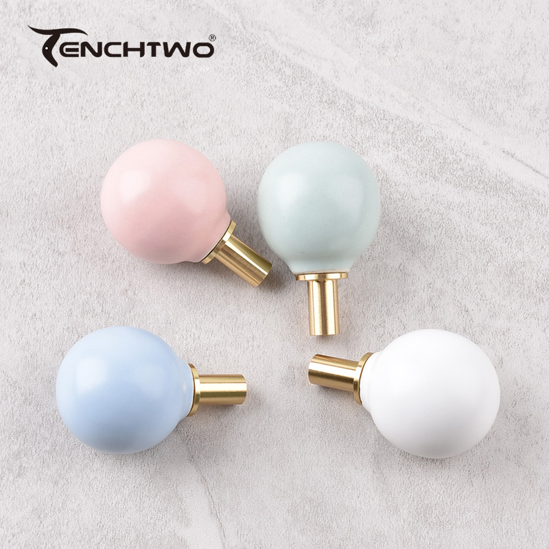 Gancio rotondo in ceramica gan - Kitchen Queen recensione e prezzo